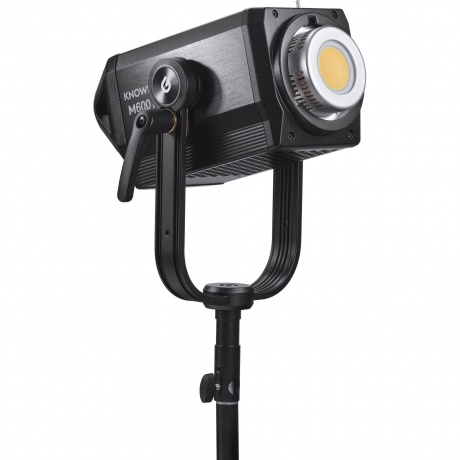 Осветитель светодиодный Godox Knowled M600Bi студийный - фото 3