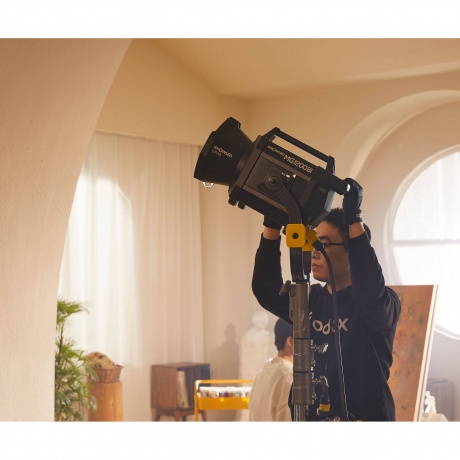 Осветитель светодиодный Godox Knowled MG1200Bi студийный - фото 16