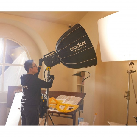 Осветитель светодиодный Godox Knowled MG1200Bi студийный - фото 17