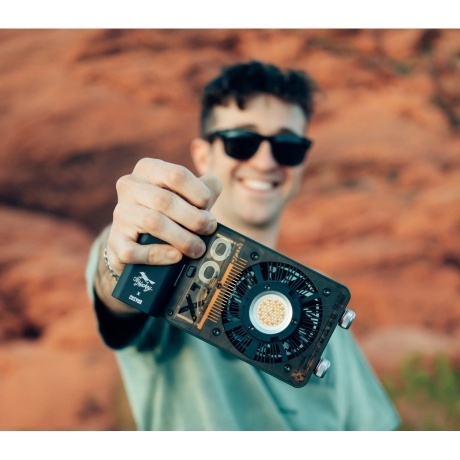 Осветитель MOLUS X100RGB COB Light PRO - фото 13