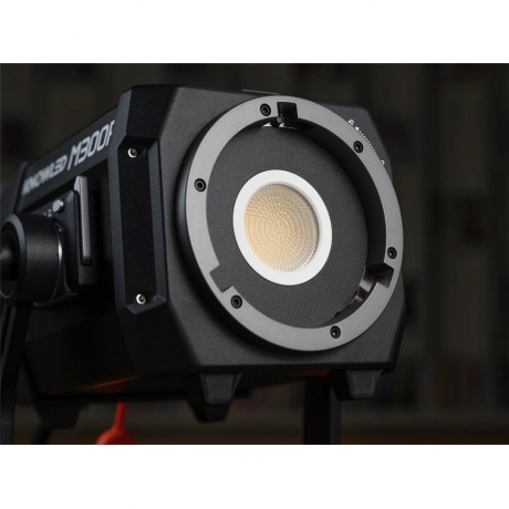 Осветитель светодиодный Godox Knowled M300R K1 студийный - фото 20