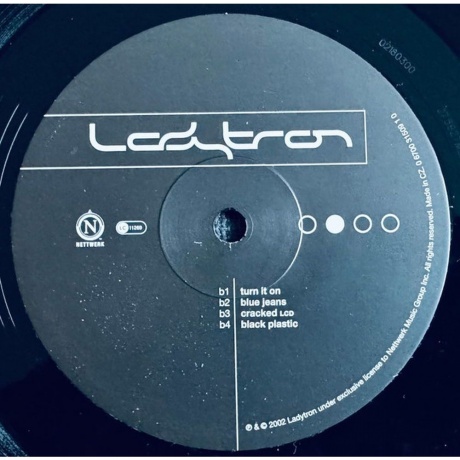 Ladytron - Light &amp; Magic (45 RPM) (0067003171816) виниловая пластинка - фото 4