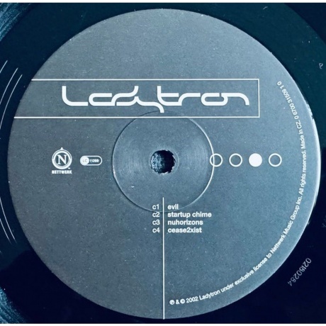 Ladytron - Light &amp; Magic (45 RPM) (0067003171816) виниловая пластинка - фото 5