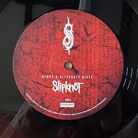 Slipknot - Slipknot (coloured) (0075678601316) виниловая пластинка - фото 11