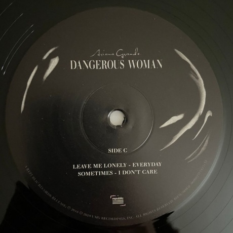 Ariana Grande - Dangerous Woman (0602577821936) - фото 5