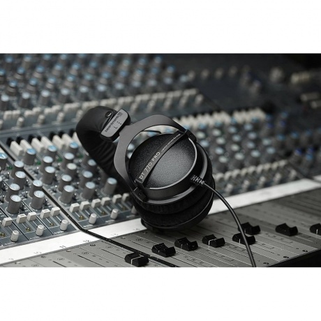Наушники Beyerdynamic DT 770 PRO BLACK EDITION 80 OHMS - фото 4