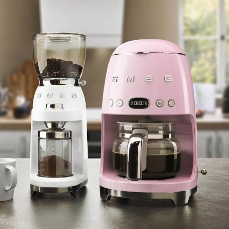 Кофеварка капельная Smeg DCF02PKEU розовый - фото 4