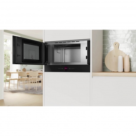 Встраиваемая микроволновая печь Bosch BFL7221B1 21л. 900Вт черная - фото 2
