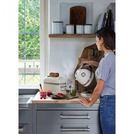 Тостер KitchenAid Artisan 5KMT2204EAC кремовый - фото 3